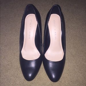 KELLY & KATIE Black Pumps